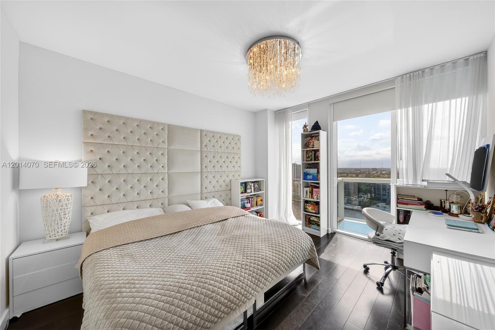 2711 HOLLYWOOD BEACH COND - Residential