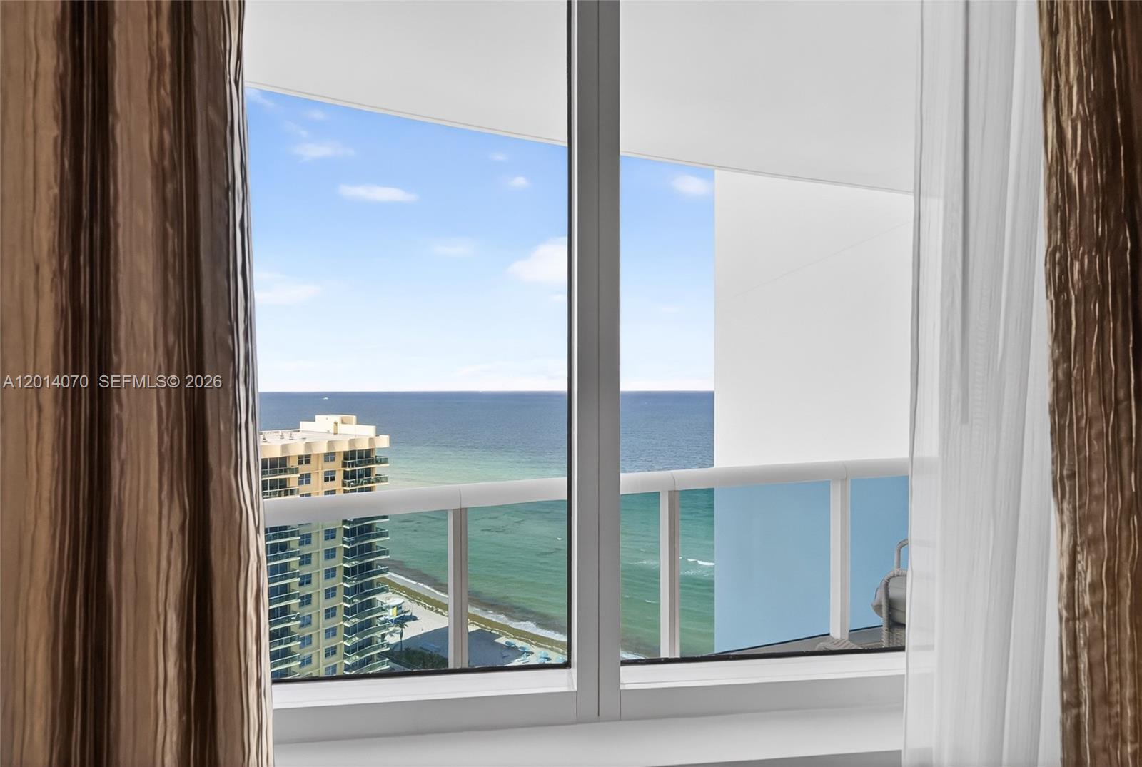 2711 HOLLYWOOD BEACH COND - Residential