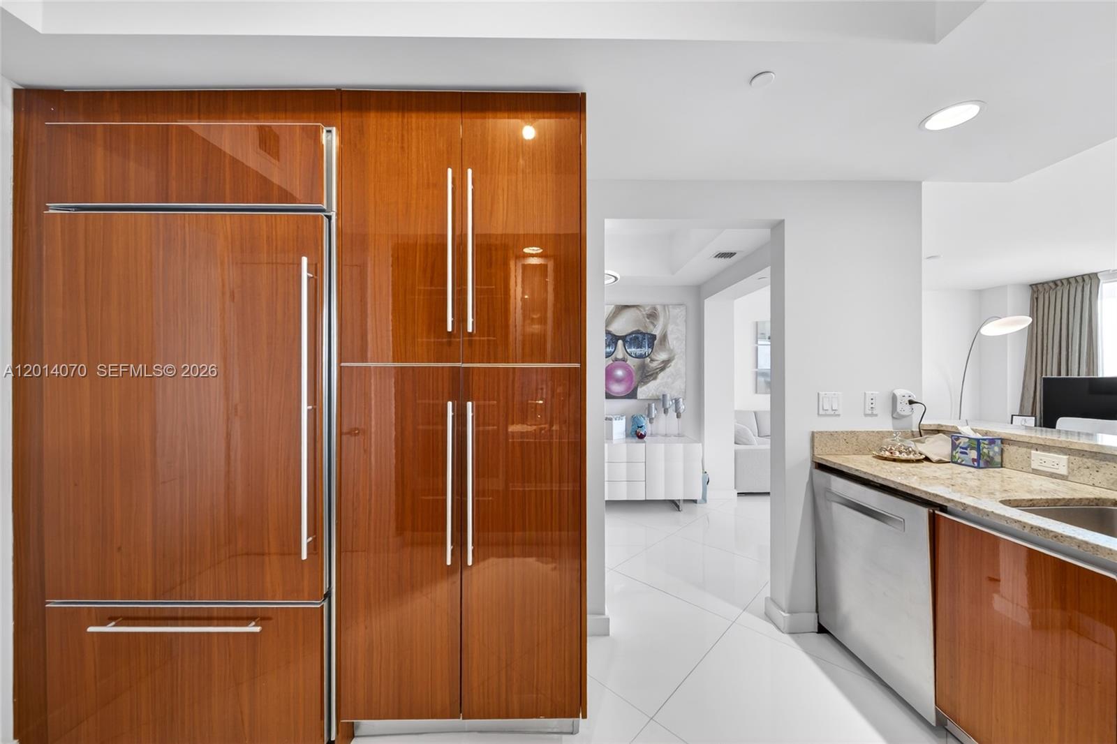 2711 HOLLYWOOD BEACH COND - Residential
