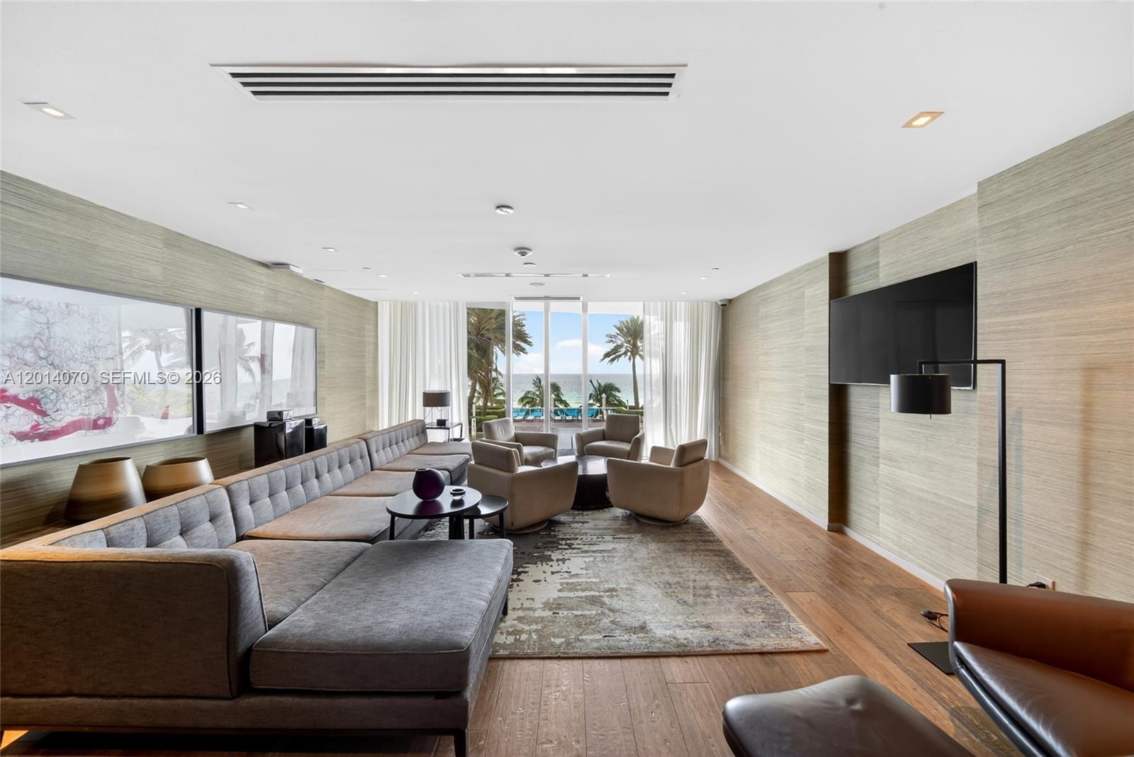2711 HOLLYWOOD BEACH COND - Residential