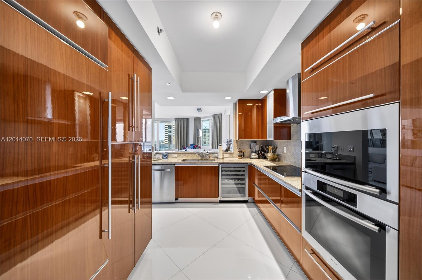 2711 HOLLYWOOD BEACH COND - Residential