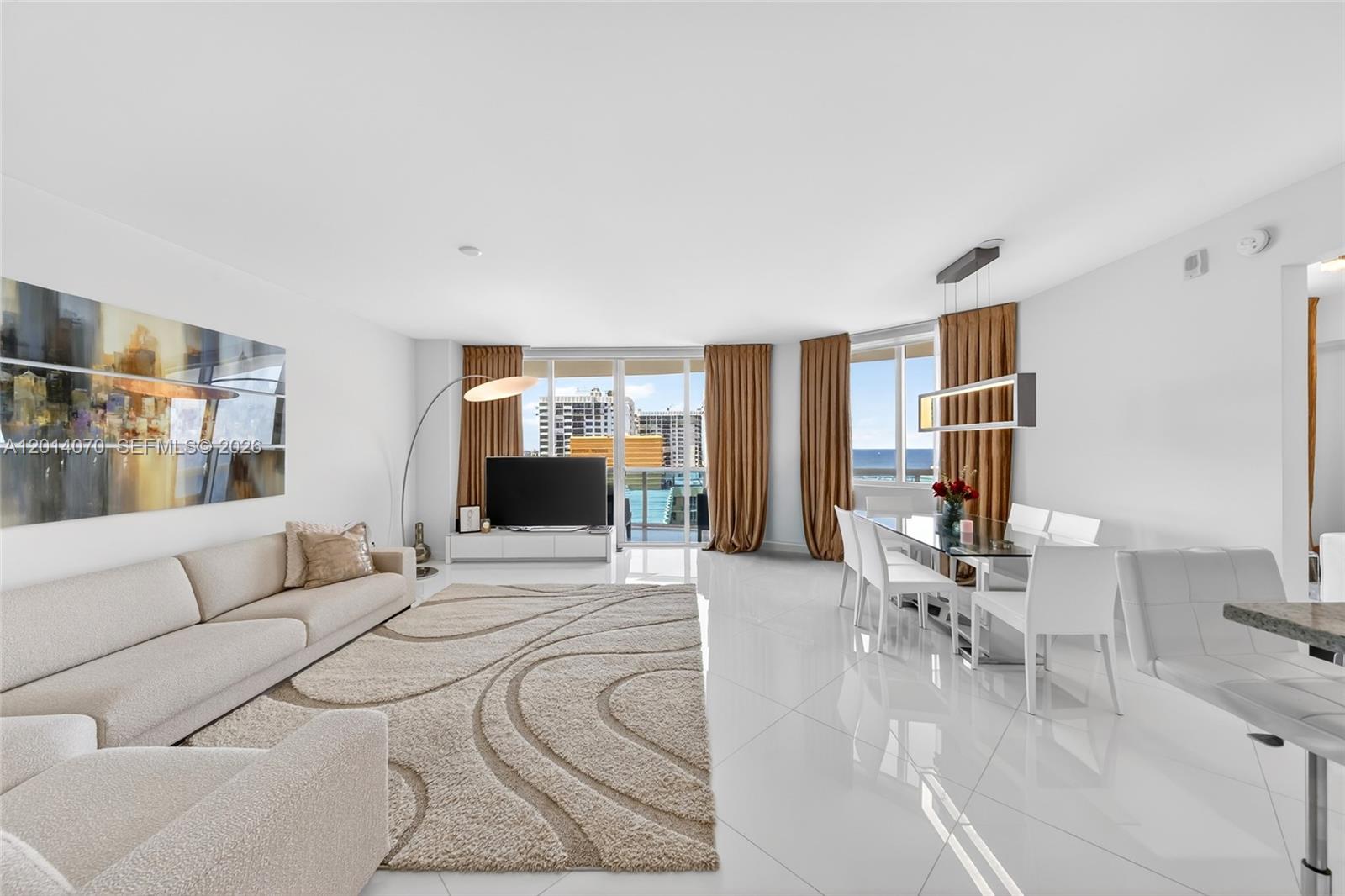 2711 HOLLYWOOD BEACH COND - Residential