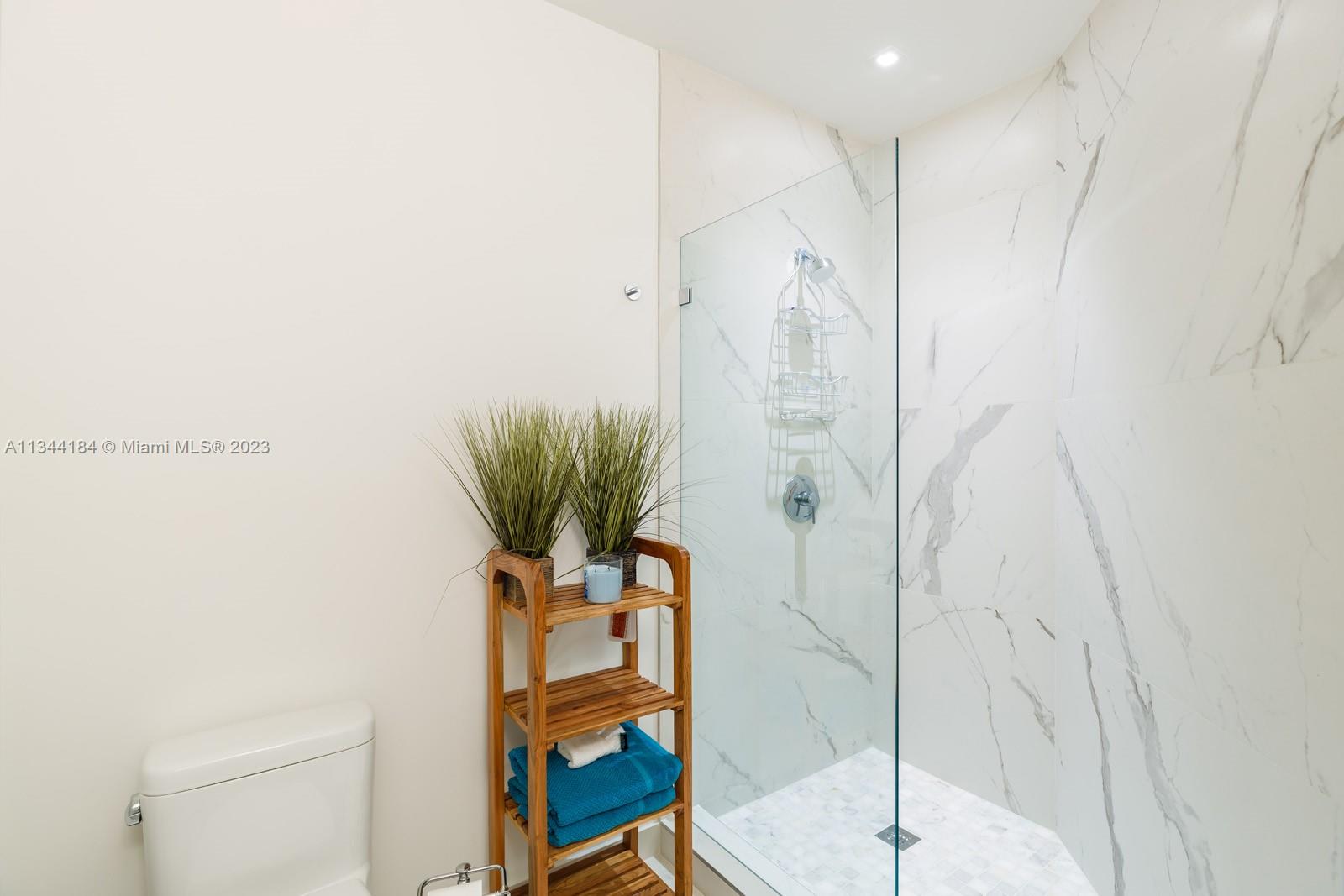 MERRICK MANOR CONDO - Residential