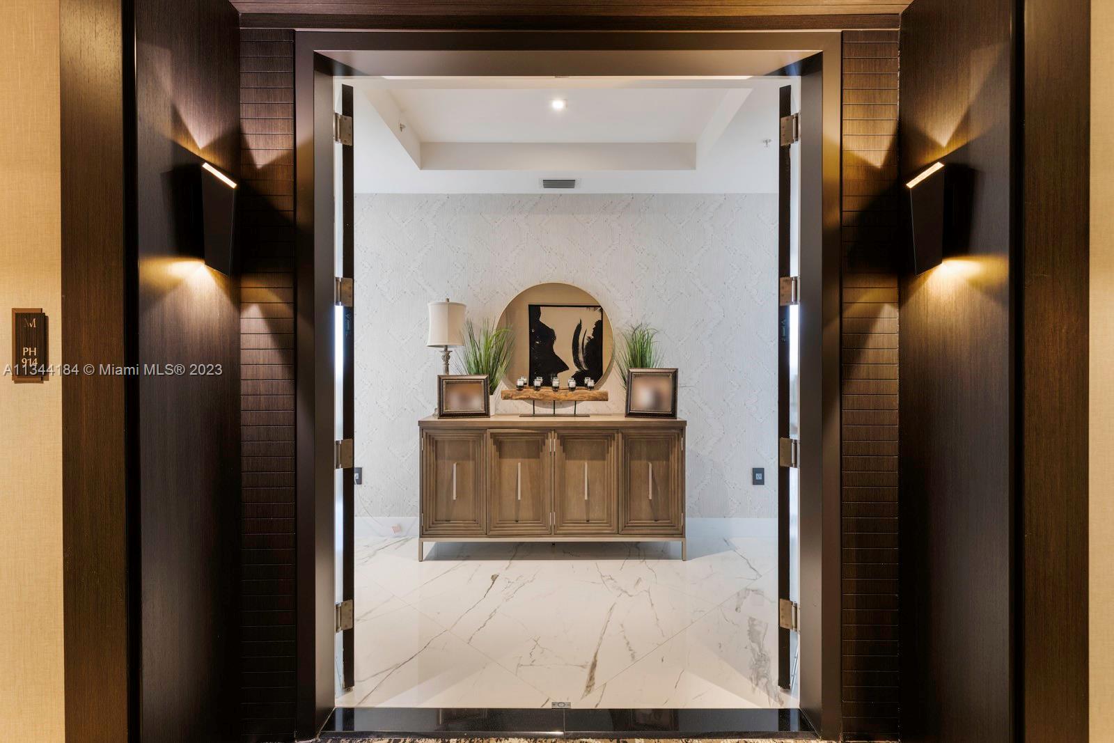 MERRICK MANOR CONDO - Residential