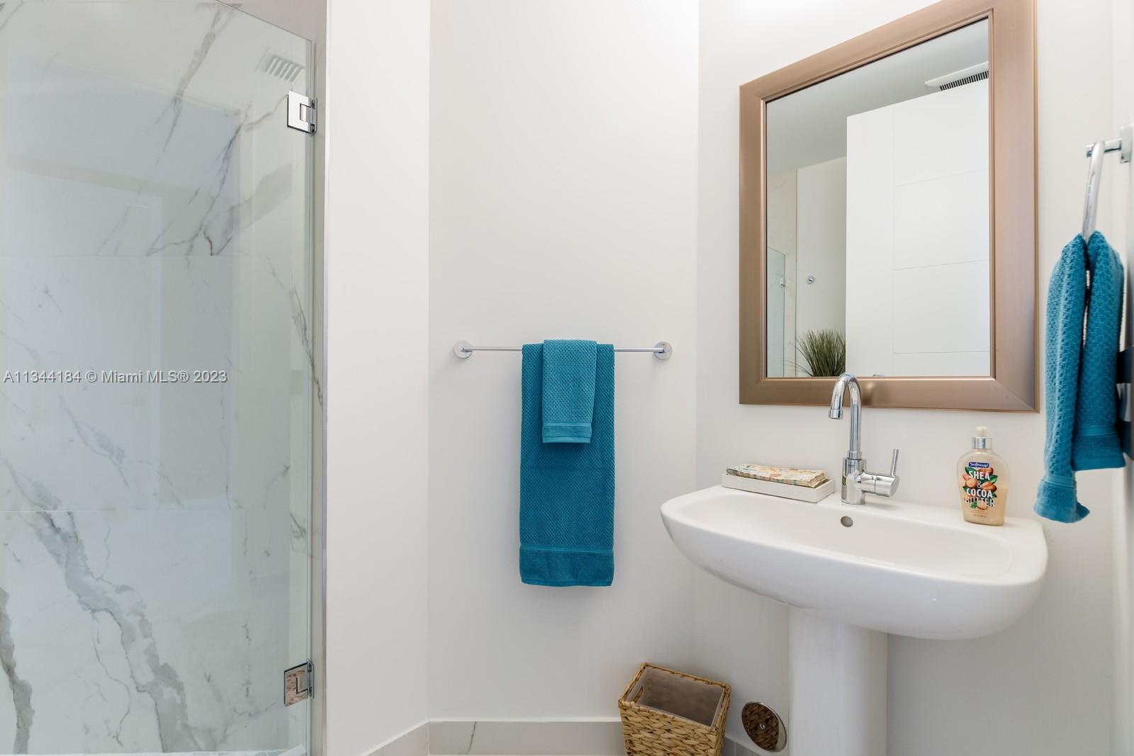 MERRICK MANOR CONDO - Residential