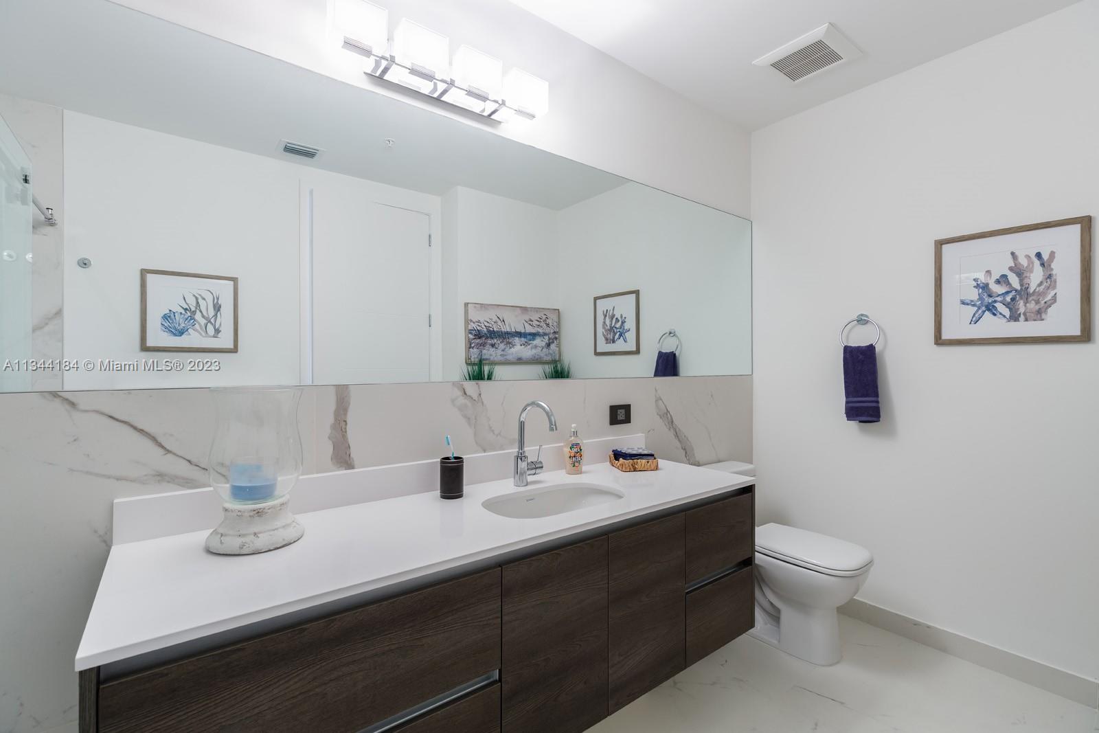 MERRICK MANOR CONDO - Residential