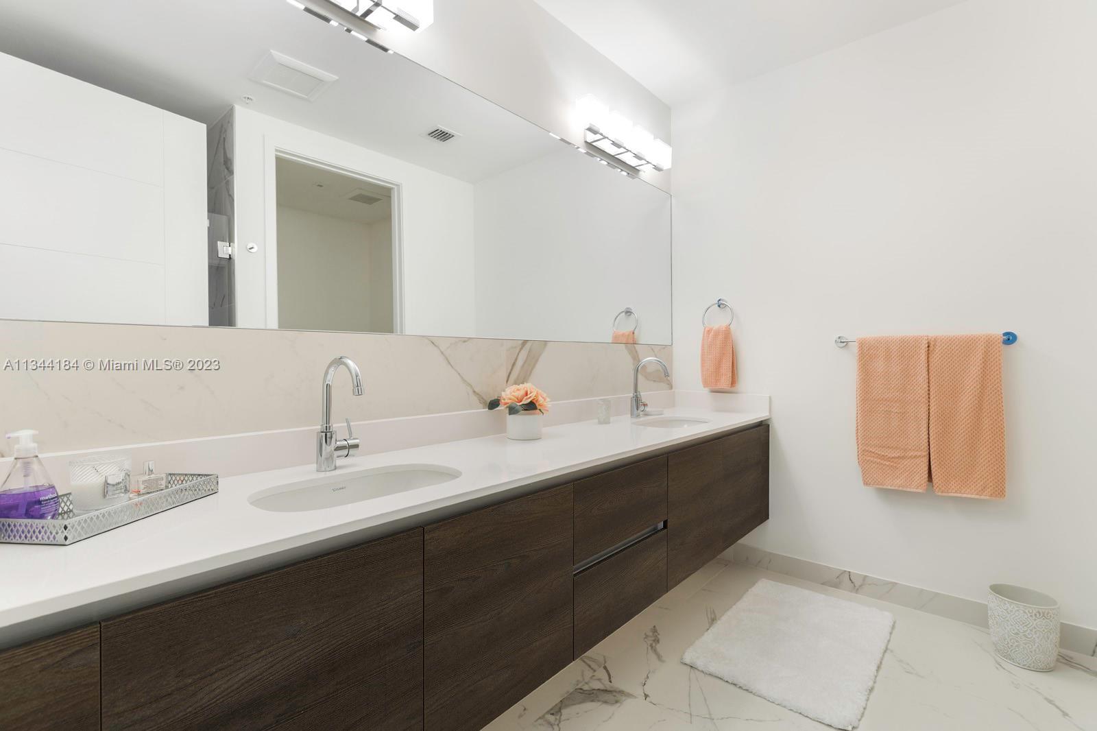 MERRICK MANOR CONDO - Residential