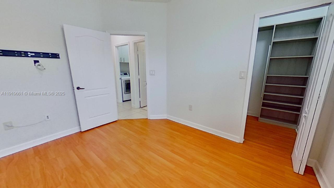 DORAL ISLES NORTH SEC ONE - Residential Lease