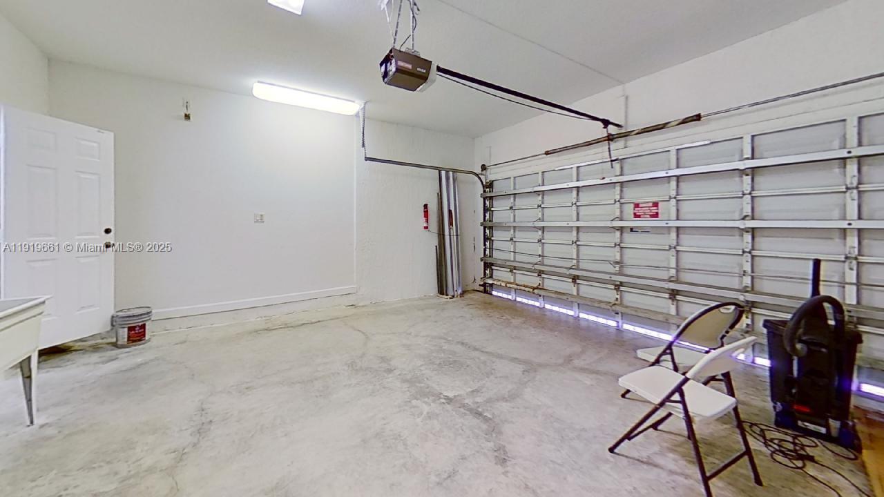 DORAL ISLES NORTH SEC ONE - Residential Lease