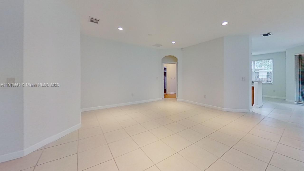 DORAL ISLES NORTH SEC ONE - Residential Lease