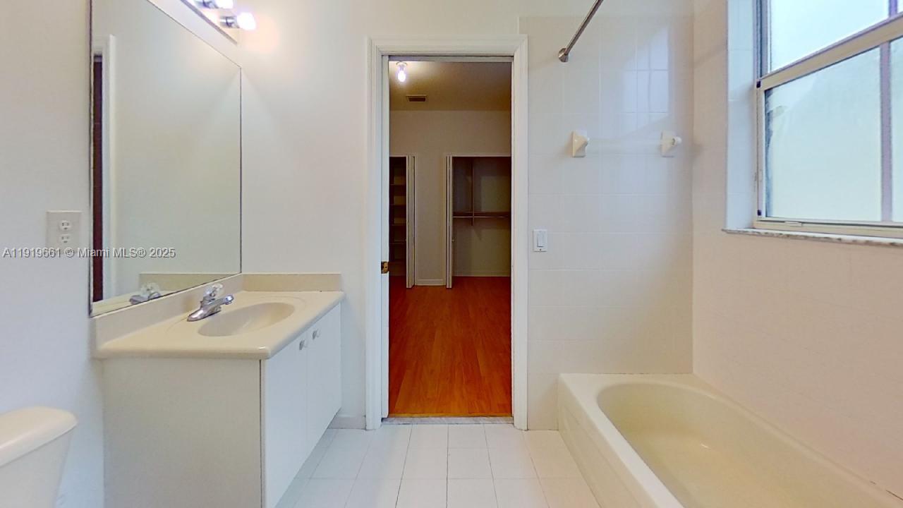 DORAL ISLES NORTH SEC ONE - Residential Lease