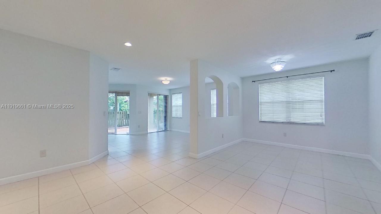 DORAL ISLES NORTH SEC ONE - Residential Lease