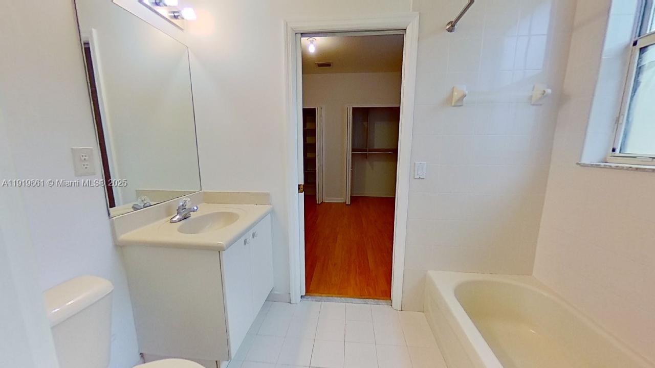 DORAL ISLES NORTH SEC ONE - Residential Lease