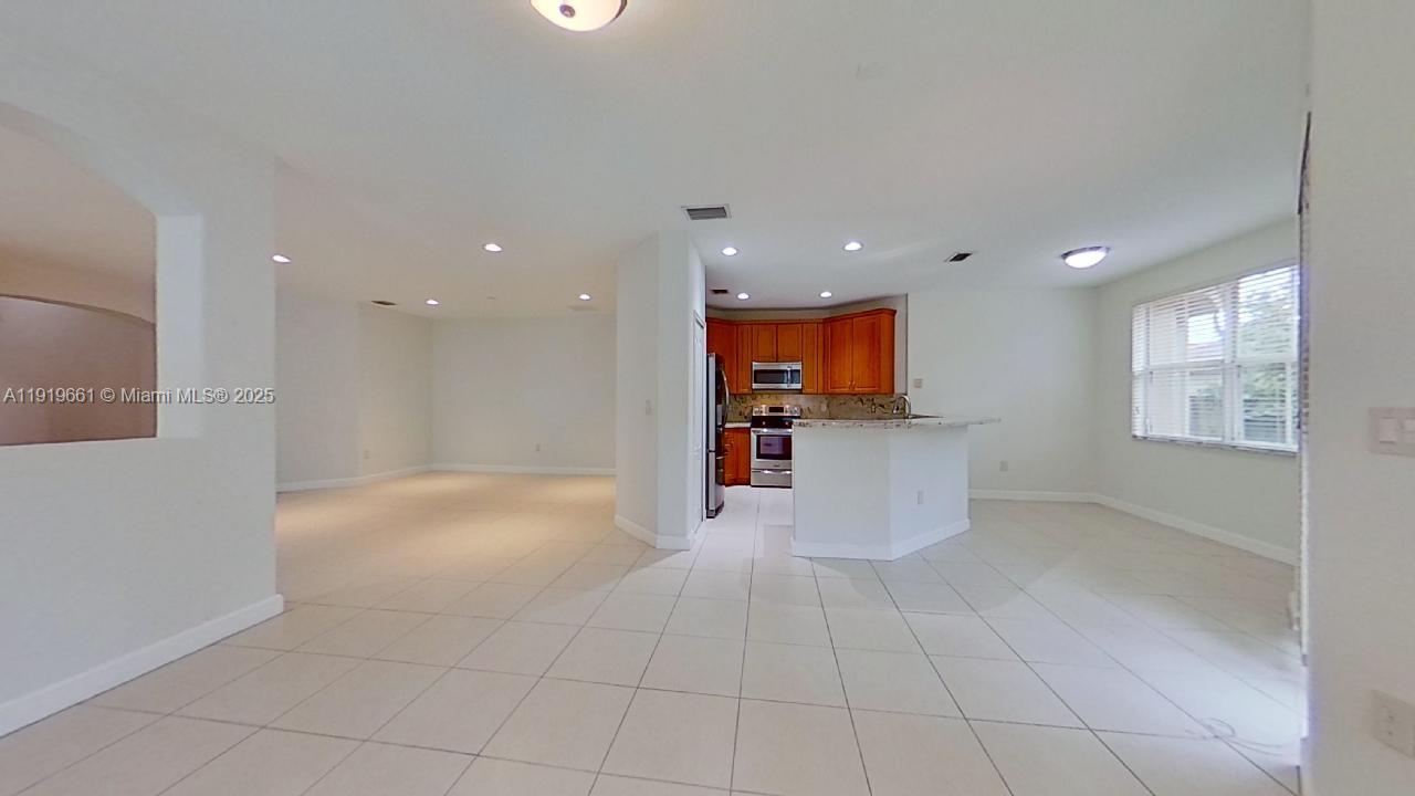 DORAL ISLES NORTH SEC ONE - Residential Lease