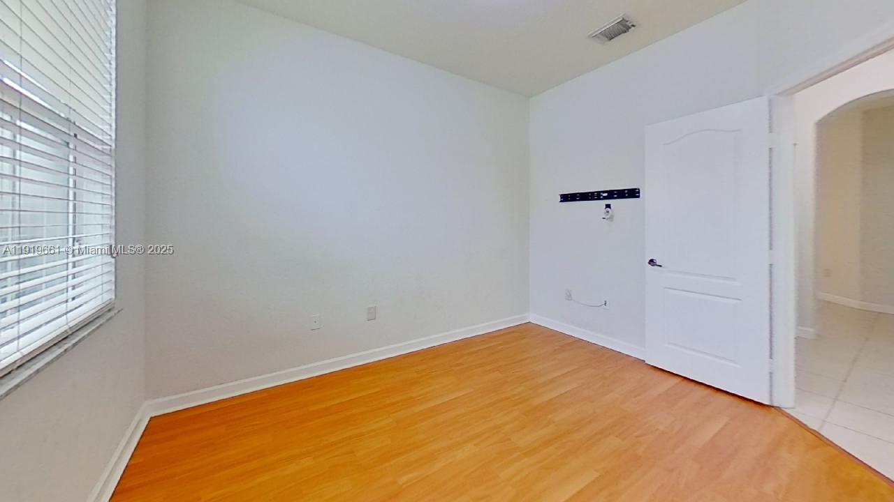 DORAL ISLES NORTH SEC ONE - Residential Lease