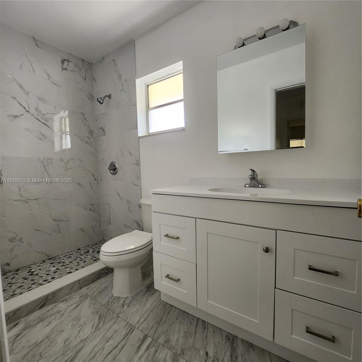 HOLLYWOOD HILLS WEST COND - Residential Lease
