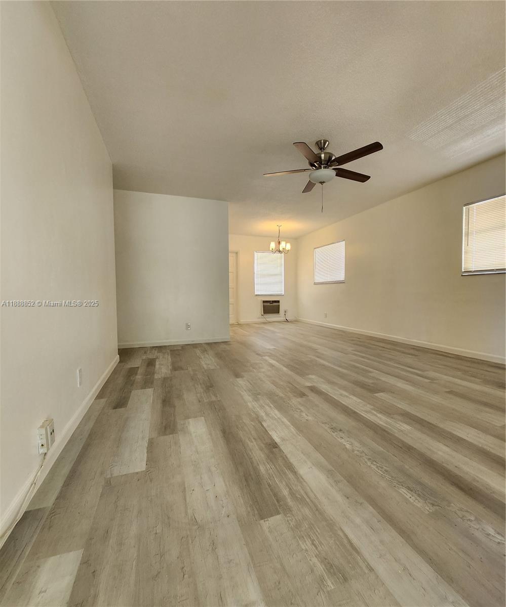 HOLLYWOOD HILLS WEST COND - Residential Lease