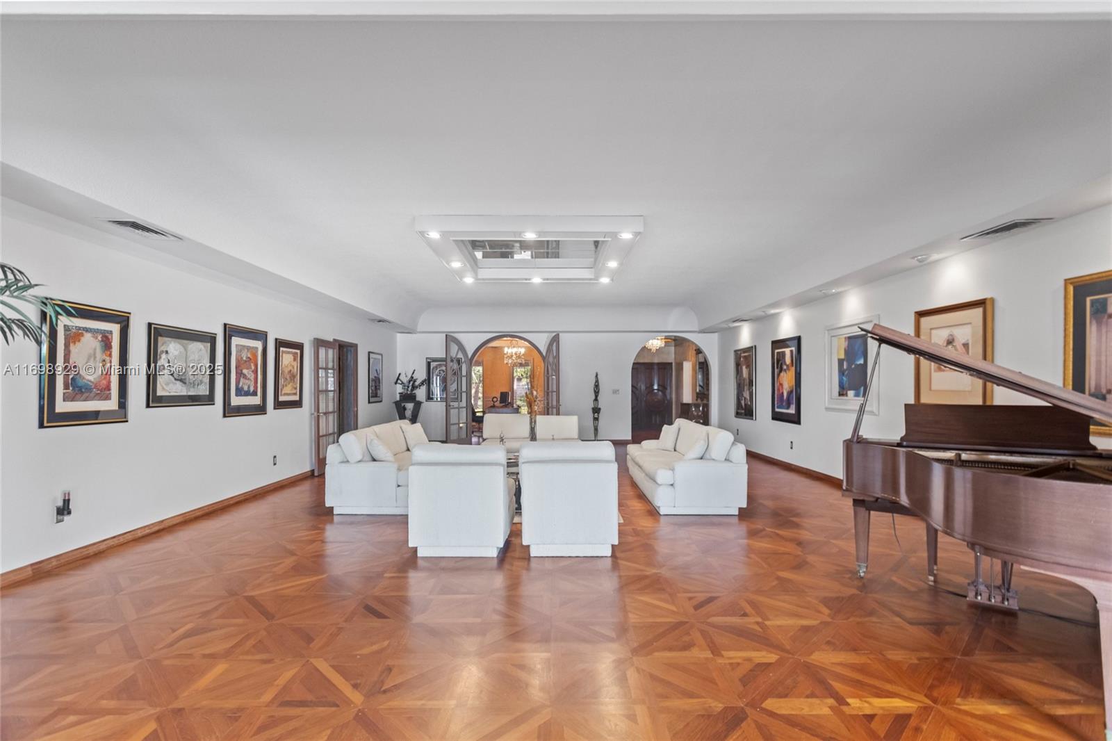 SAN SOUCI ESTATES - Residential