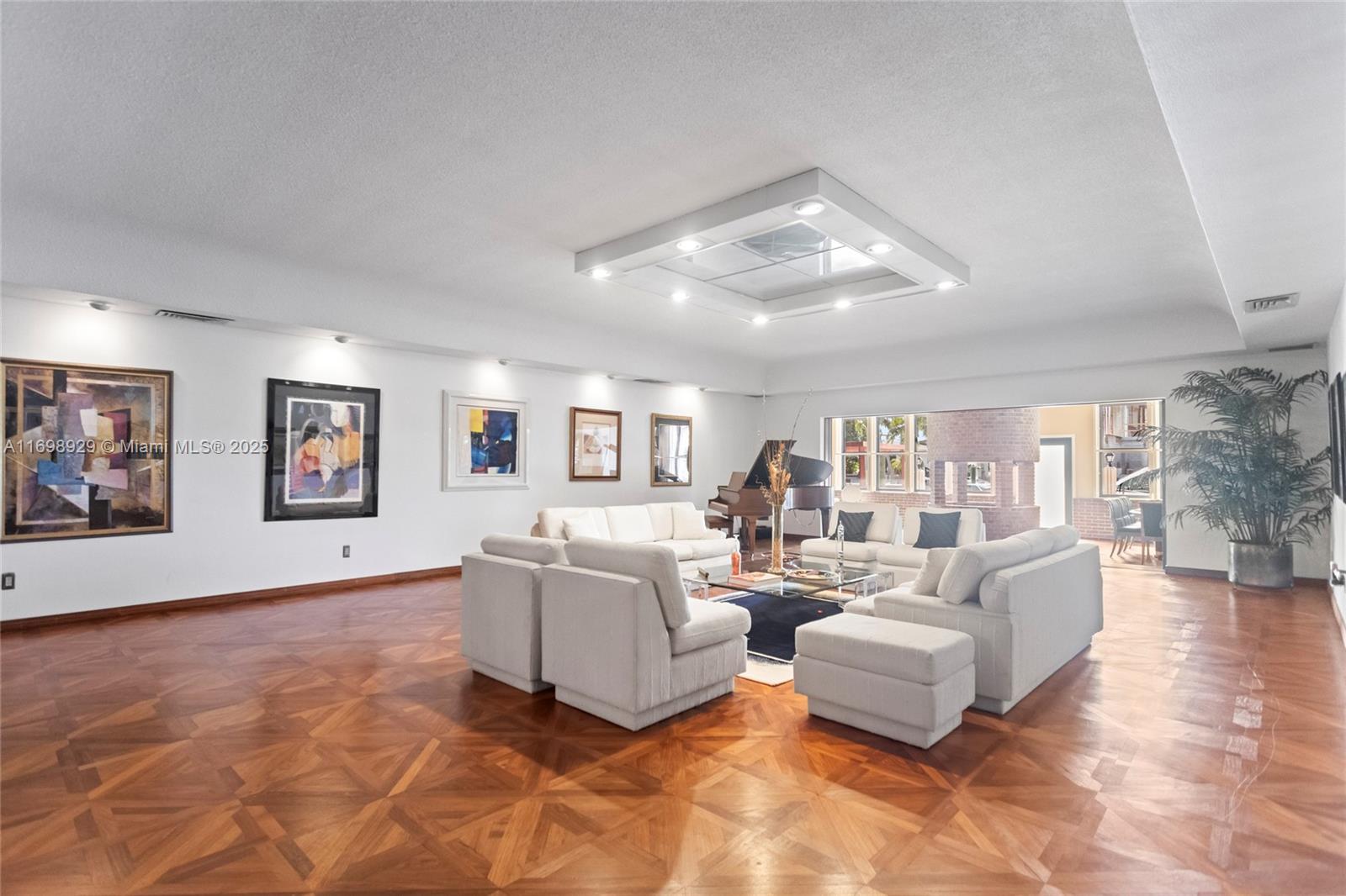 SAN SOUCI ESTATES - Residential