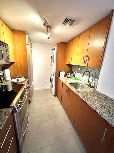 10275 Collins Ave 1520