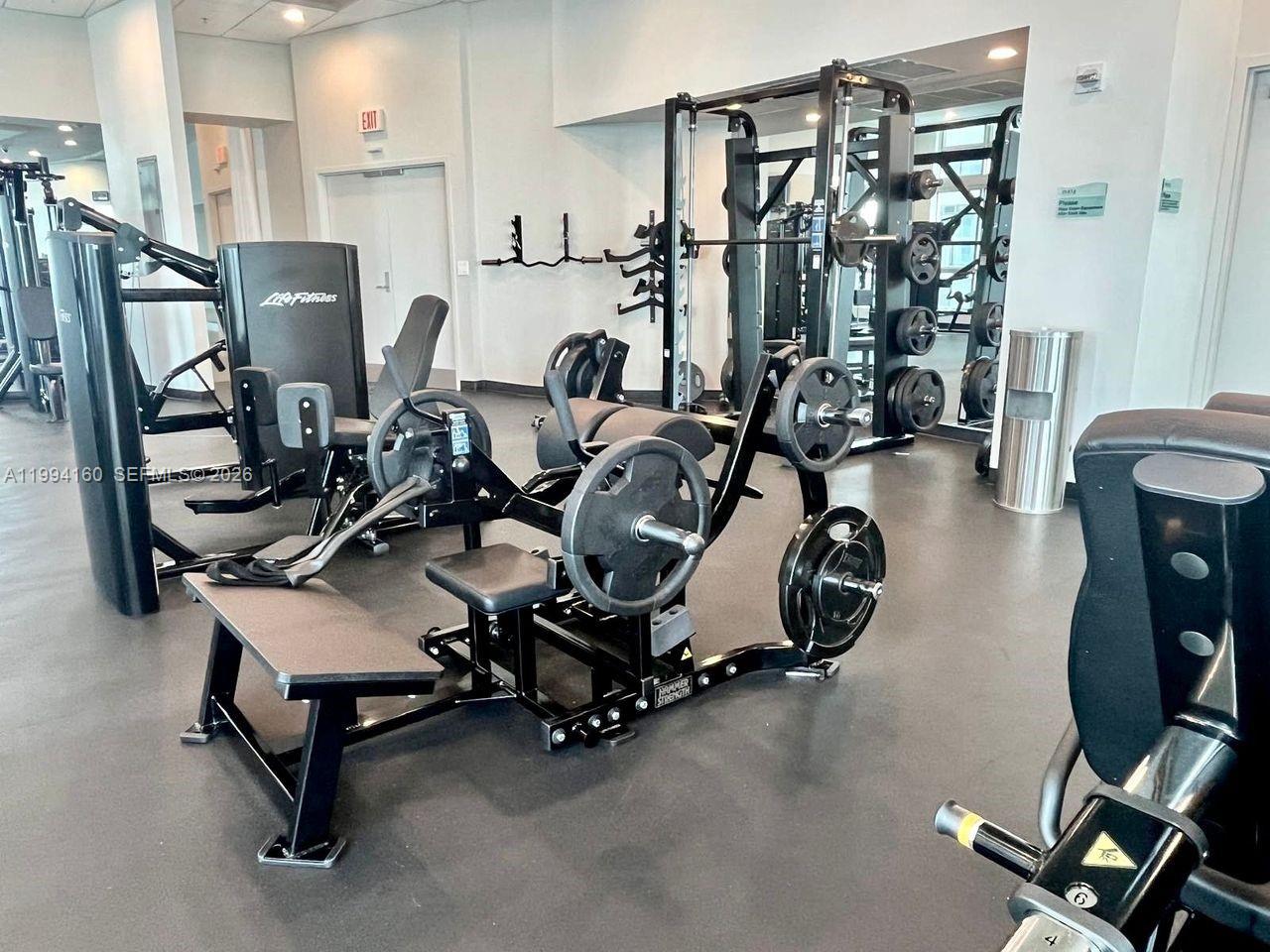 MET 1 CONDO - Residential