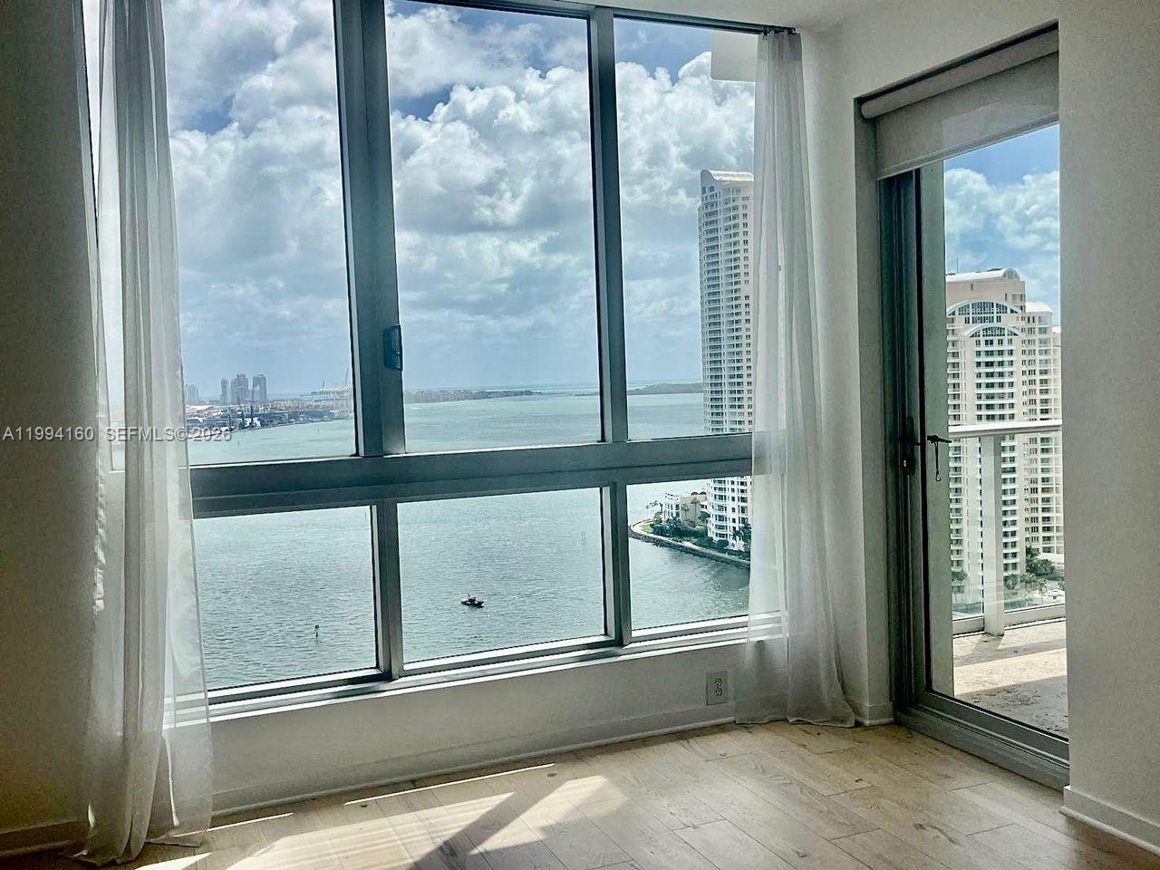 MET 1 CONDO - Residential