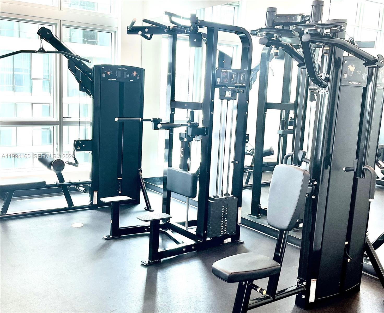 MET 1 CONDO - Residential