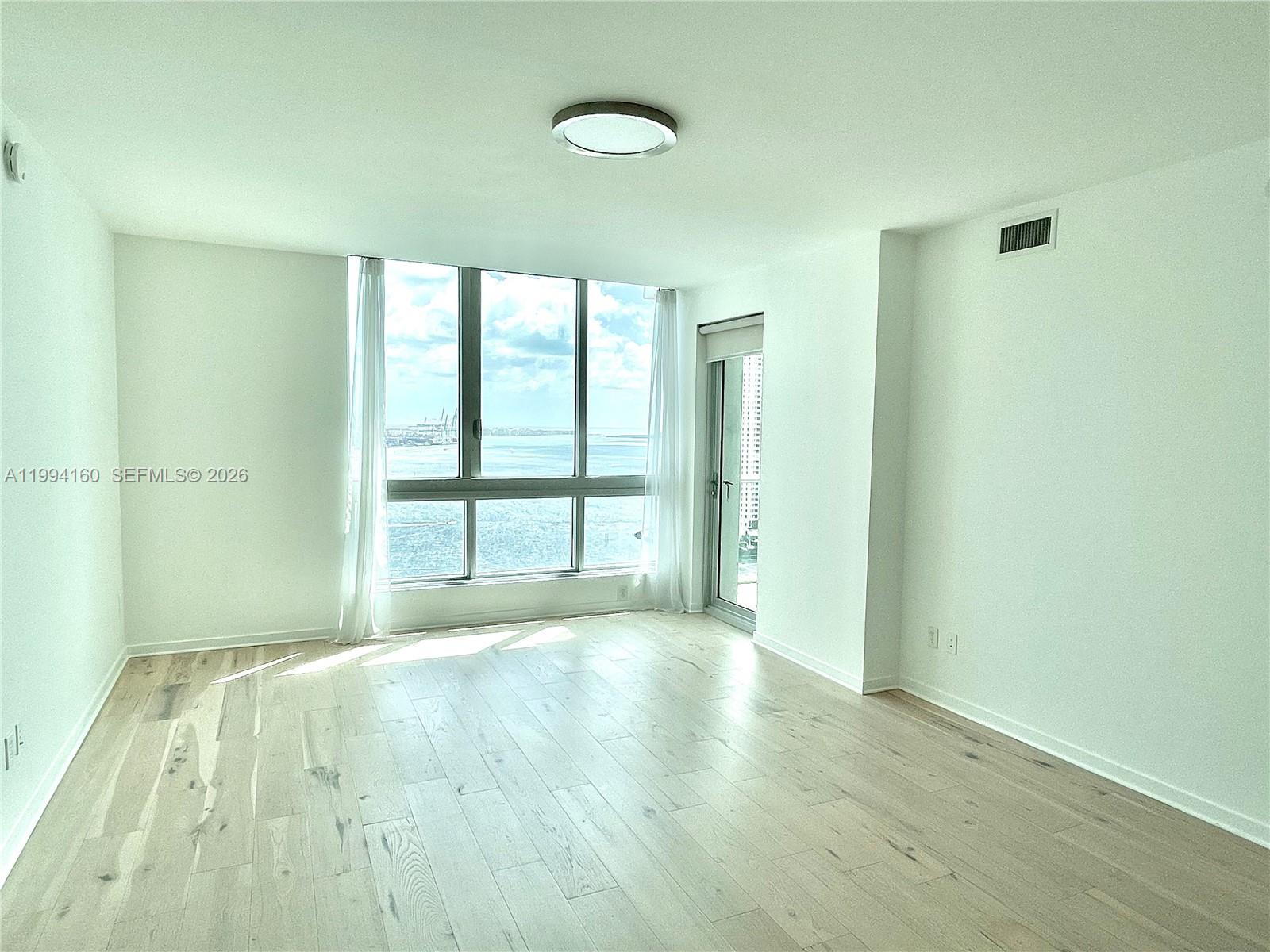 MET 1 CONDO - Residential