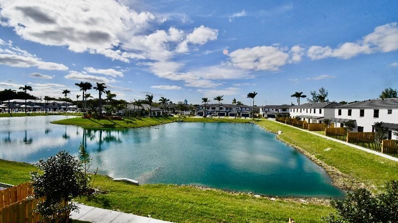 DANIA PRESERVE - Residential Lease