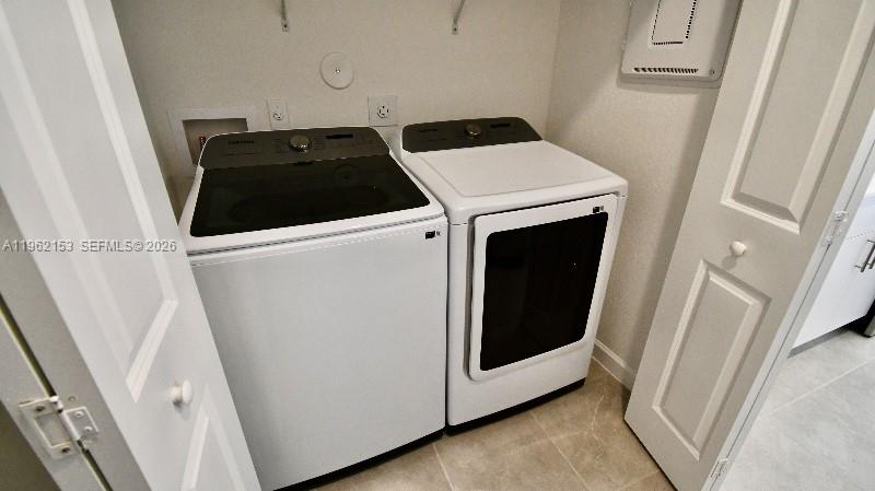 DANIA PRESERVE - Residential Lease