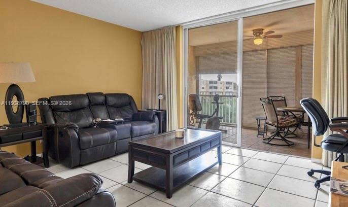 MEADOWBROOK LAKES CONDO - Residential