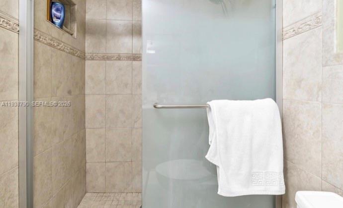 MEADOWBROOK LAKES CONDO - Residential