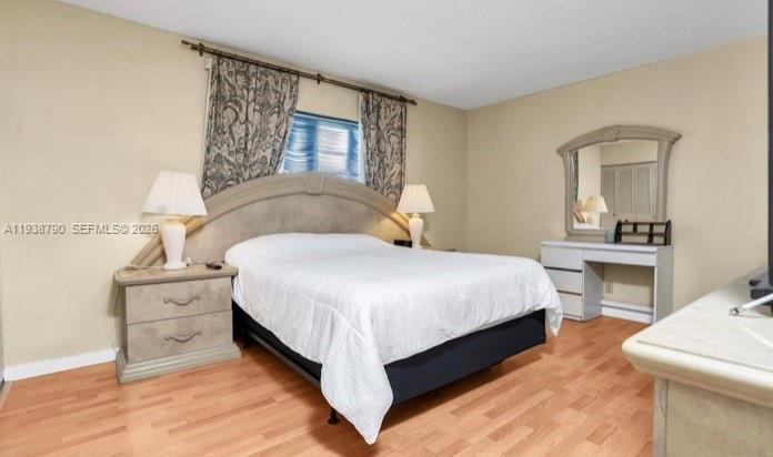 MEADOWBROOK LAKES CONDO - Residential