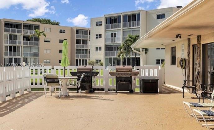 MEADOWBROOK LAKES CONDO - Residential