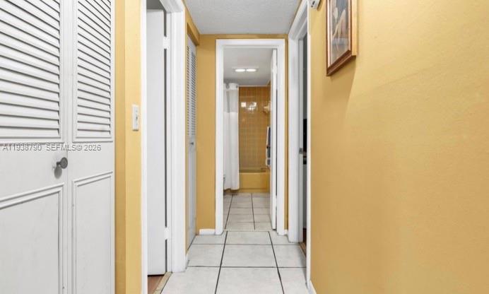 MEADOWBROOK LAKES CONDO - Residential