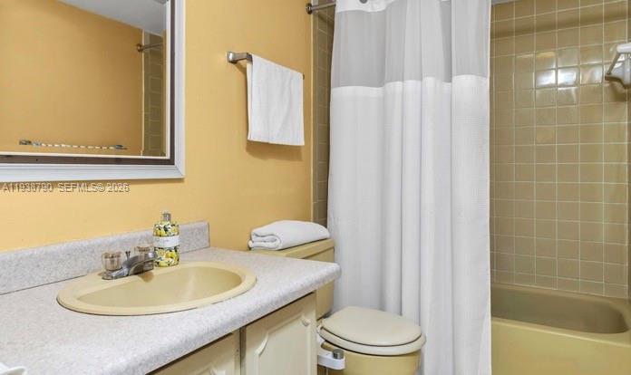 MEADOWBROOK LAKES CONDO - Residential