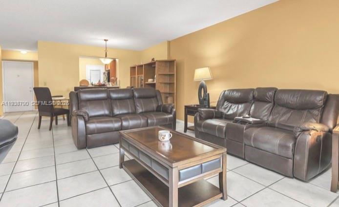 MEADOWBROOK LAKES CONDO - Residential