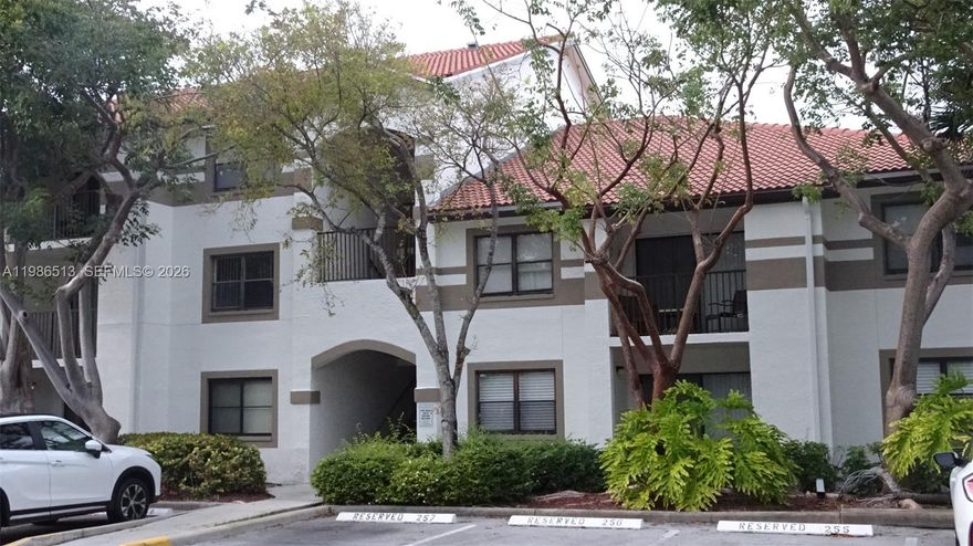 Beautifully Renovated 2-Bedroom, 2-Bath Condo with Serene Pool View Gorgeous and completely renovated condo in a prime Hollywood location—just minutes from the beach, major highways, shopping, restaurants, and golf courses. This bright and open split-layout home features brand-new upgrades throughout, including modern stainless steel appliances, elegant wood flooring, and contemporary finishes, washer & dryer. Enjoy resort-style amenities such as a sparkling pool, fully equipped fitness center, BBQ and picnic areas, Tennis court and a welcoming clubhouse.