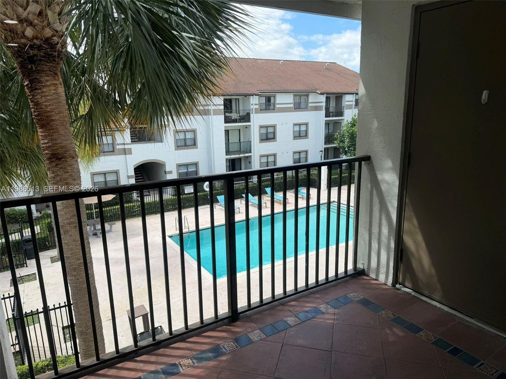 Photo of 560 S Park Rd #36-7, Hollywood, FL 33021 (MLS # A11986513)