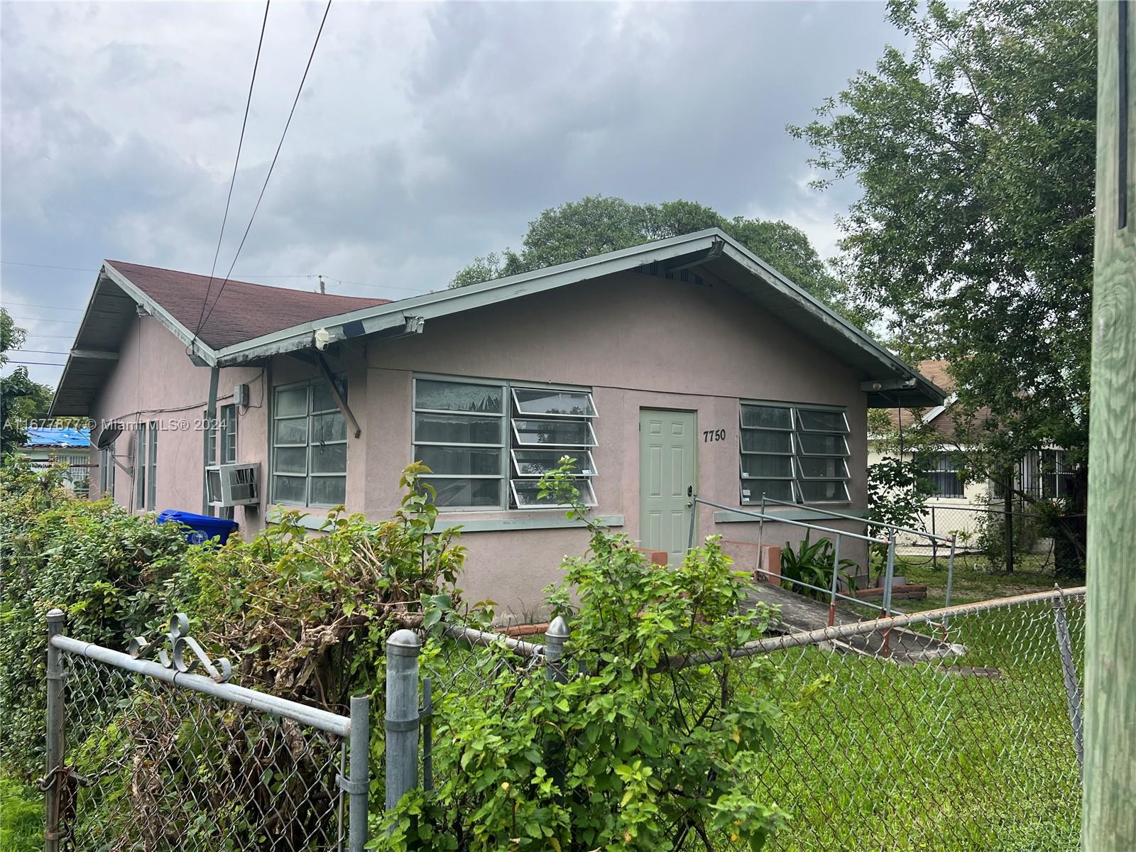 CASH ONLY TRANSACTION. LAND VALUE Great fixer upper that needs everything to be done. You can design the home the way you like. Located in T5-R zoning, investor project to build up to 9 units. This property has entrance from front and back. 1 year seller financing available at 50% down.