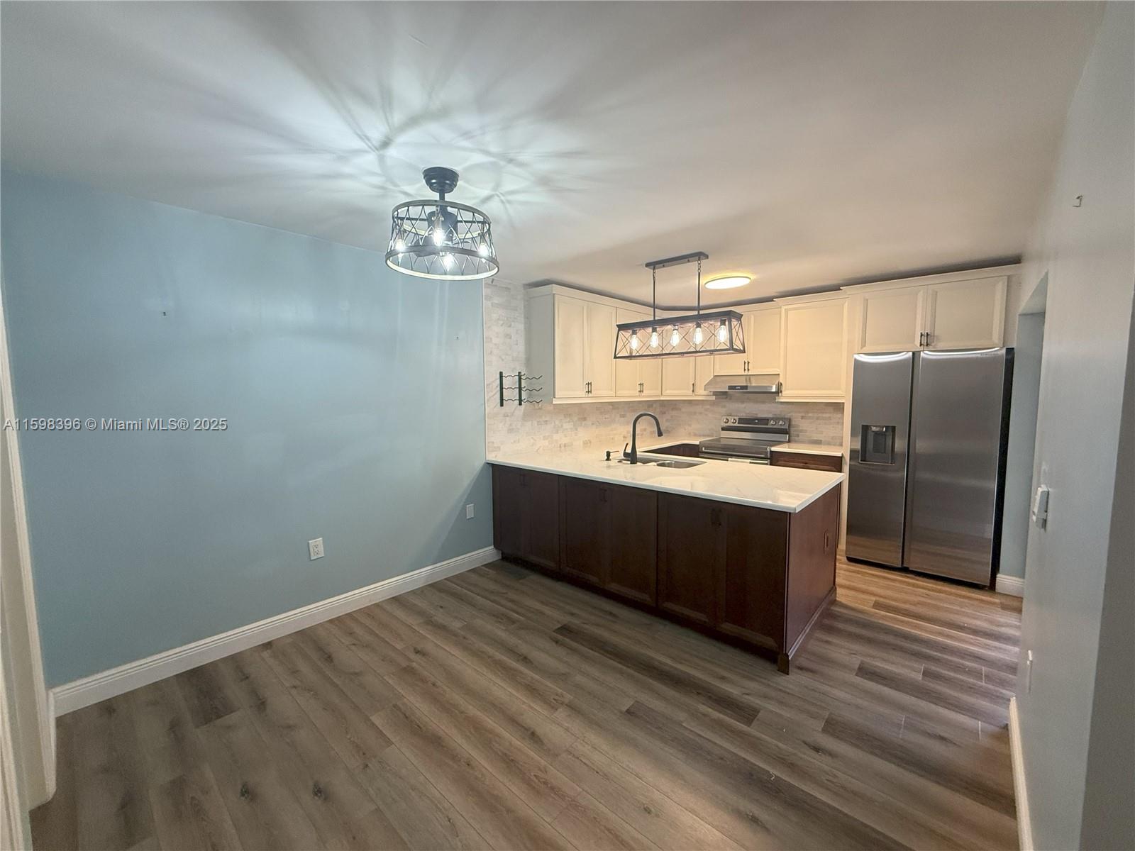 VILLAGE OF SANDALWOOD LAK - Residential