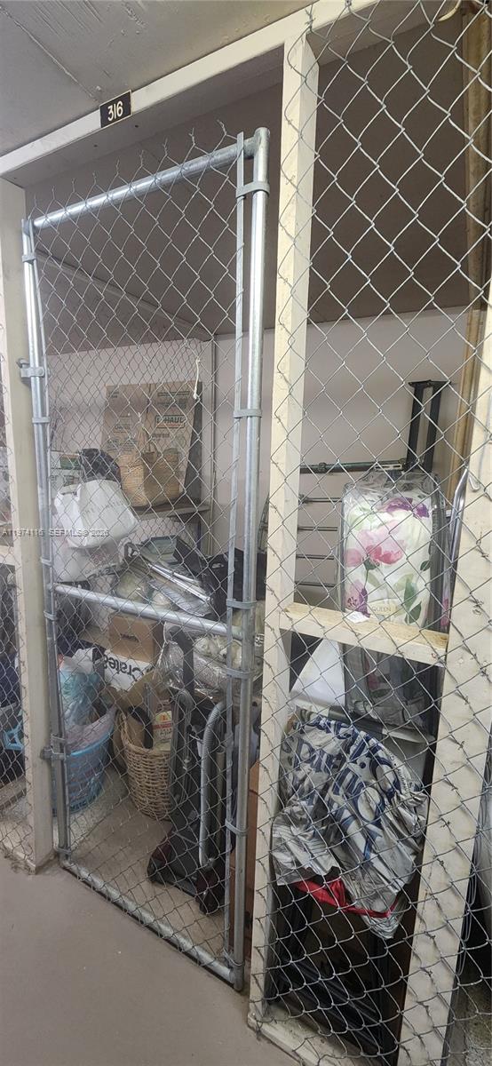 COLONY POINT 3 CONDO - Residential