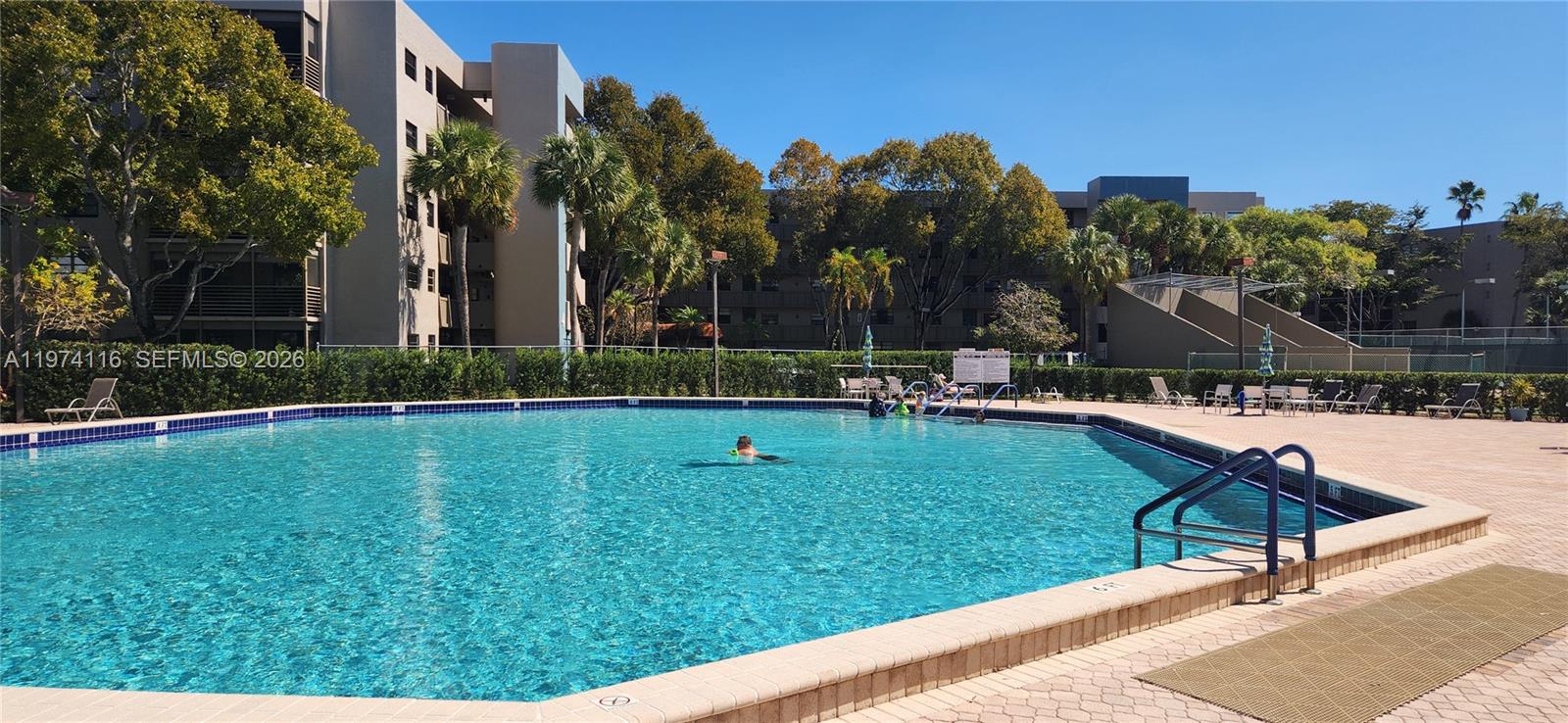 COLONY POINT 3 CONDO - Residential