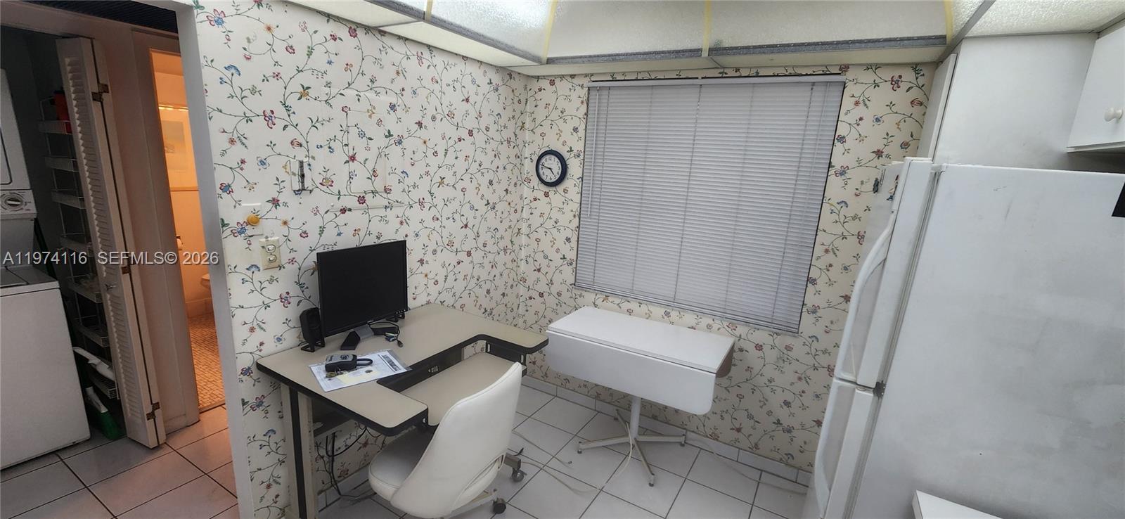 COLONY POINT 3 CONDO - Residential