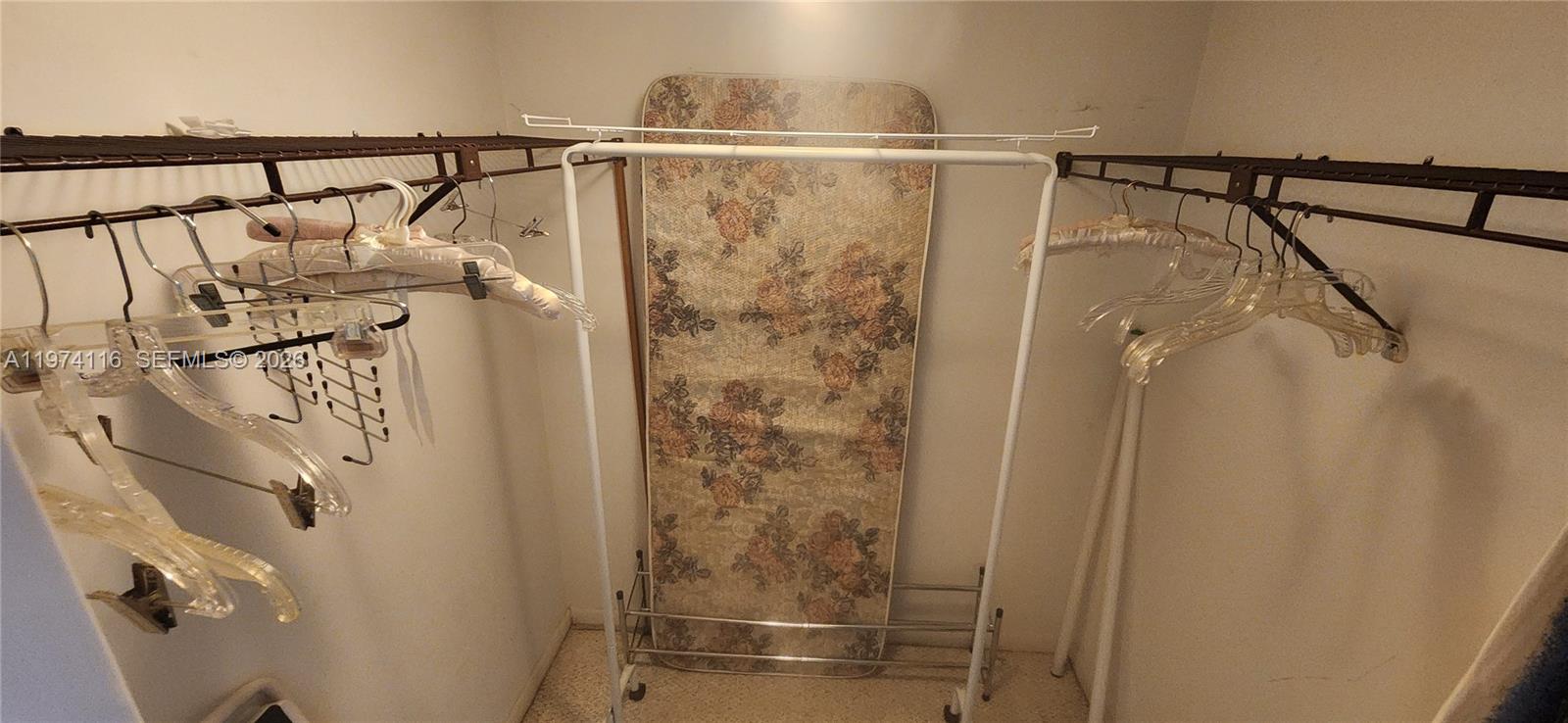 COLONY POINT 3 CONDO - Residential