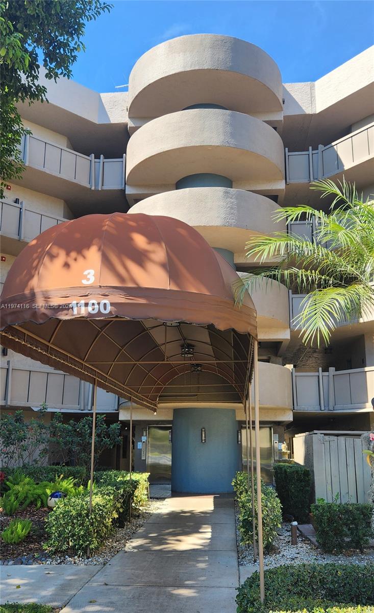 COLONY POINT 3 CONDO - Residential