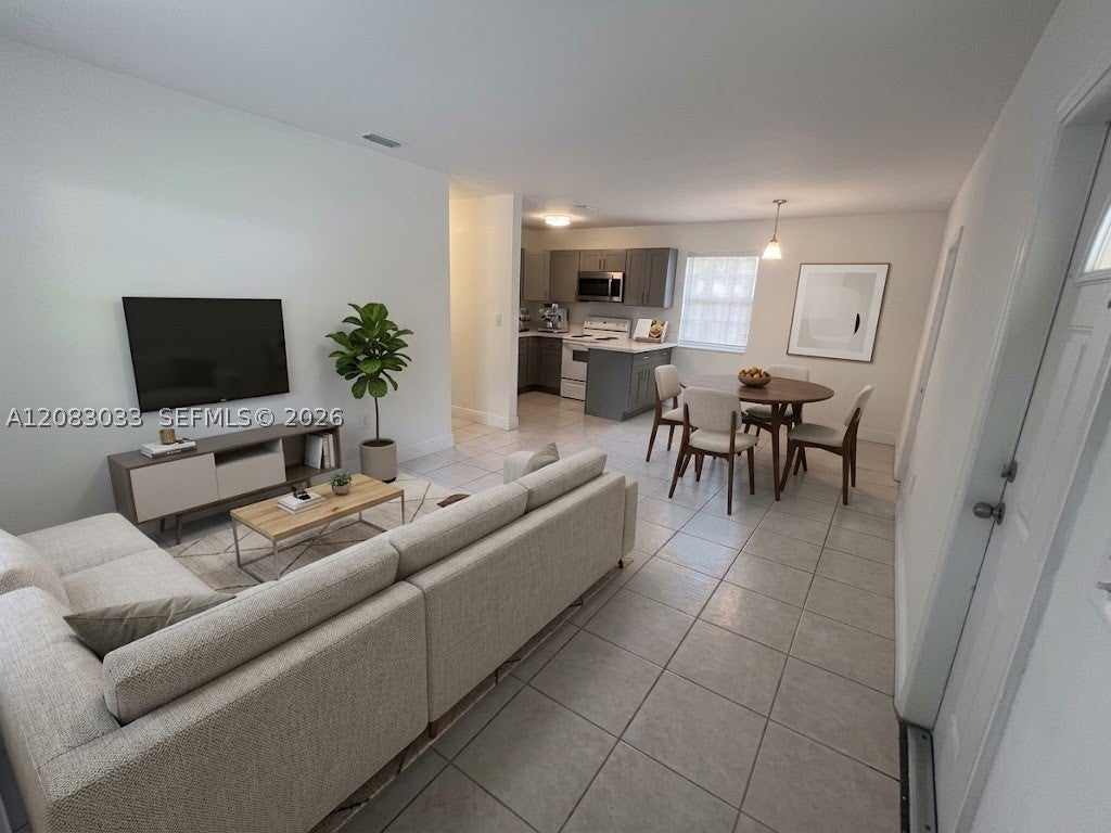 1605 NW 127th St 0