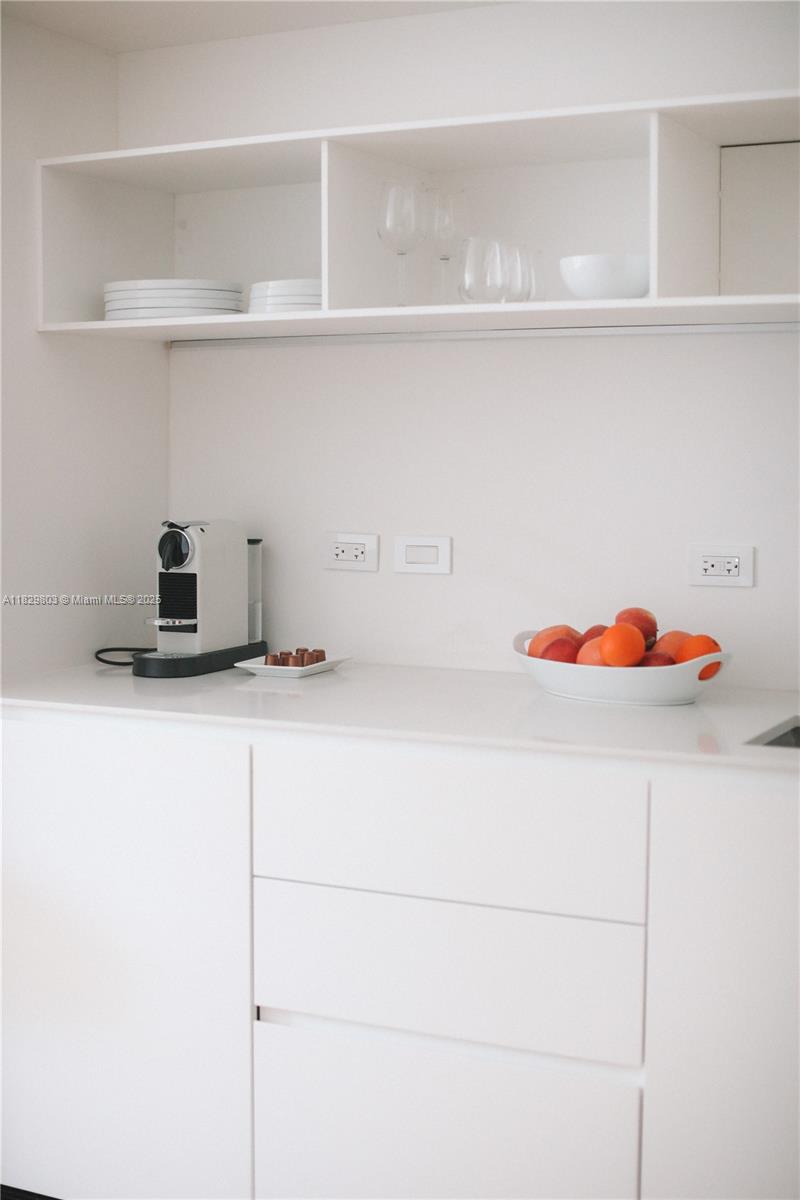 BAL HARBOUR RESUB - Residential Lease