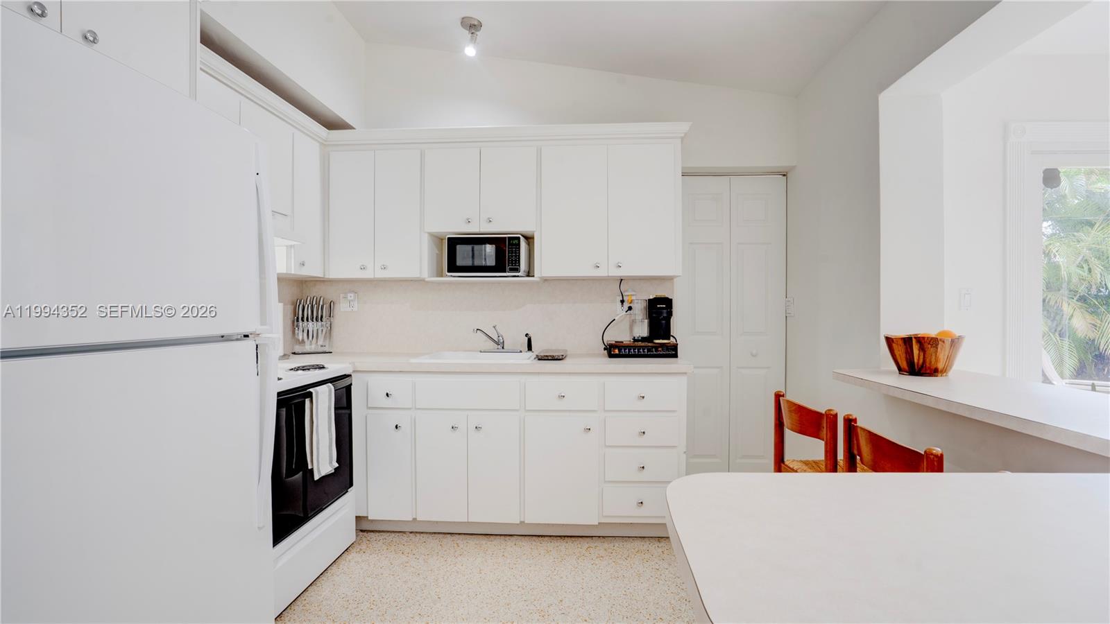 CORAL GARDENS - Residential