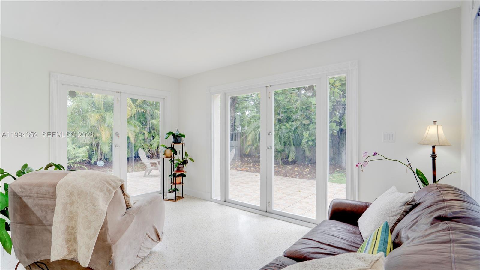 CORAL GARDENS - Residential